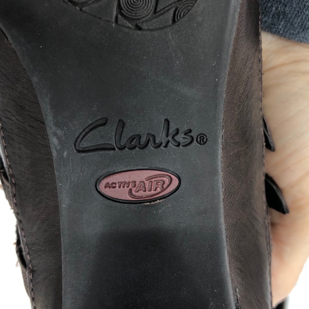 Clarks Brown Leather Heels - Picture 12 of 16